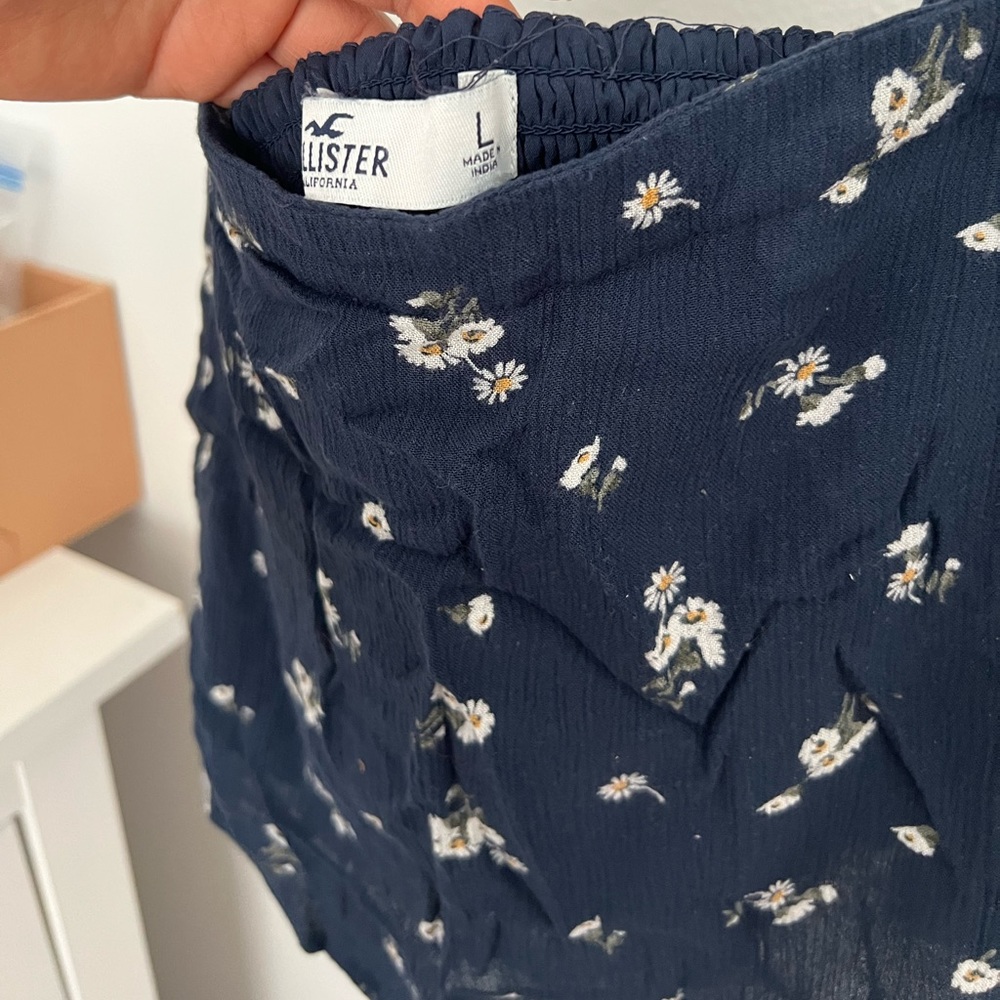 Hollister crop top